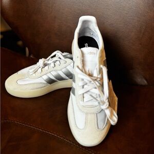 Adidas Women's Barreda Decode
Shoes Size 7